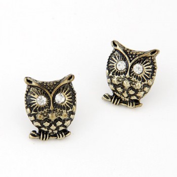 FREE EARRINGS WORTH £8.99* – Coupon Code FREE4